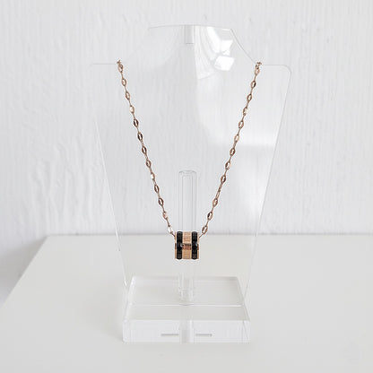 Kaklarota Melnā Swirlija