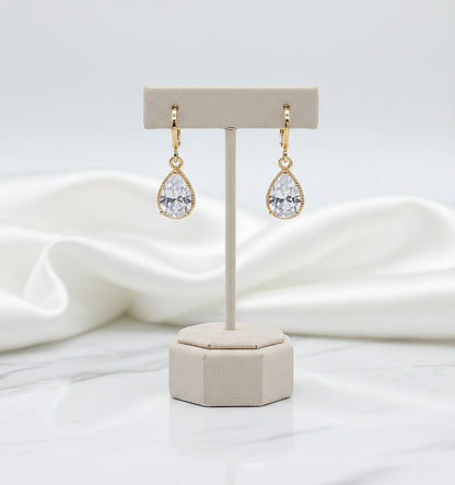 Auskari &quot;Dzidrā lāsīte&quot;