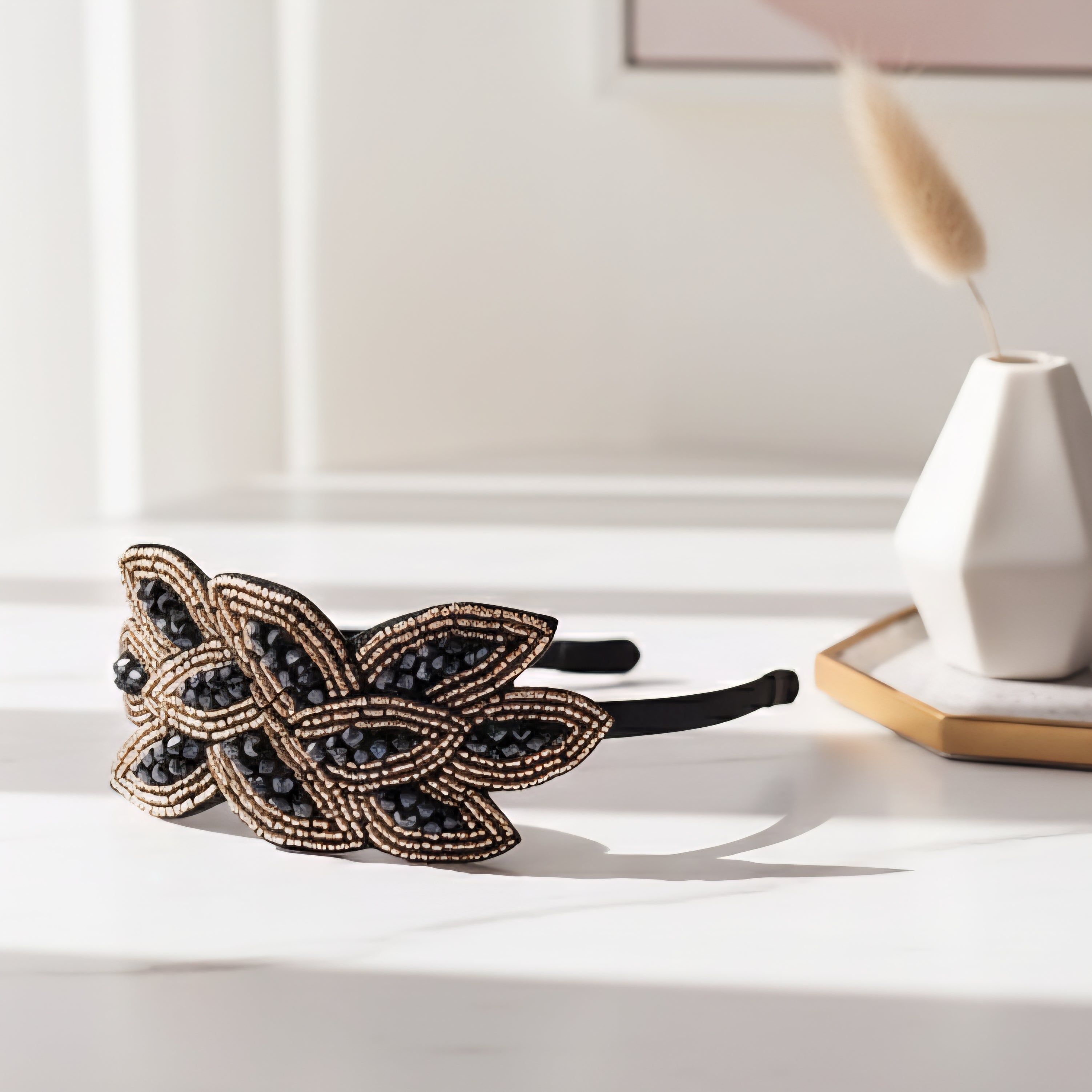 Matu stīpiņa "Pērļu zieds" zeltīti pelēka