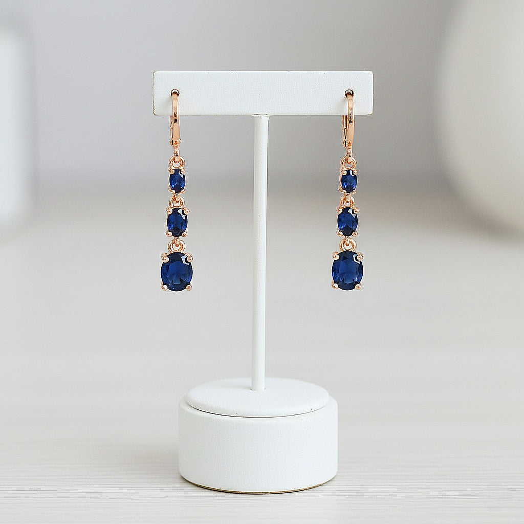 Auskari "Trīs tumši kristāli"