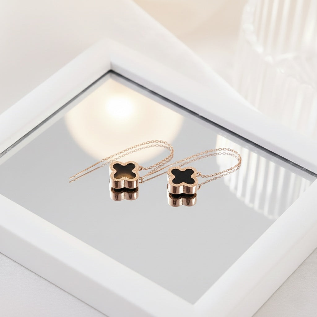 Auskari "Nokarenā četrlapiņa clover"