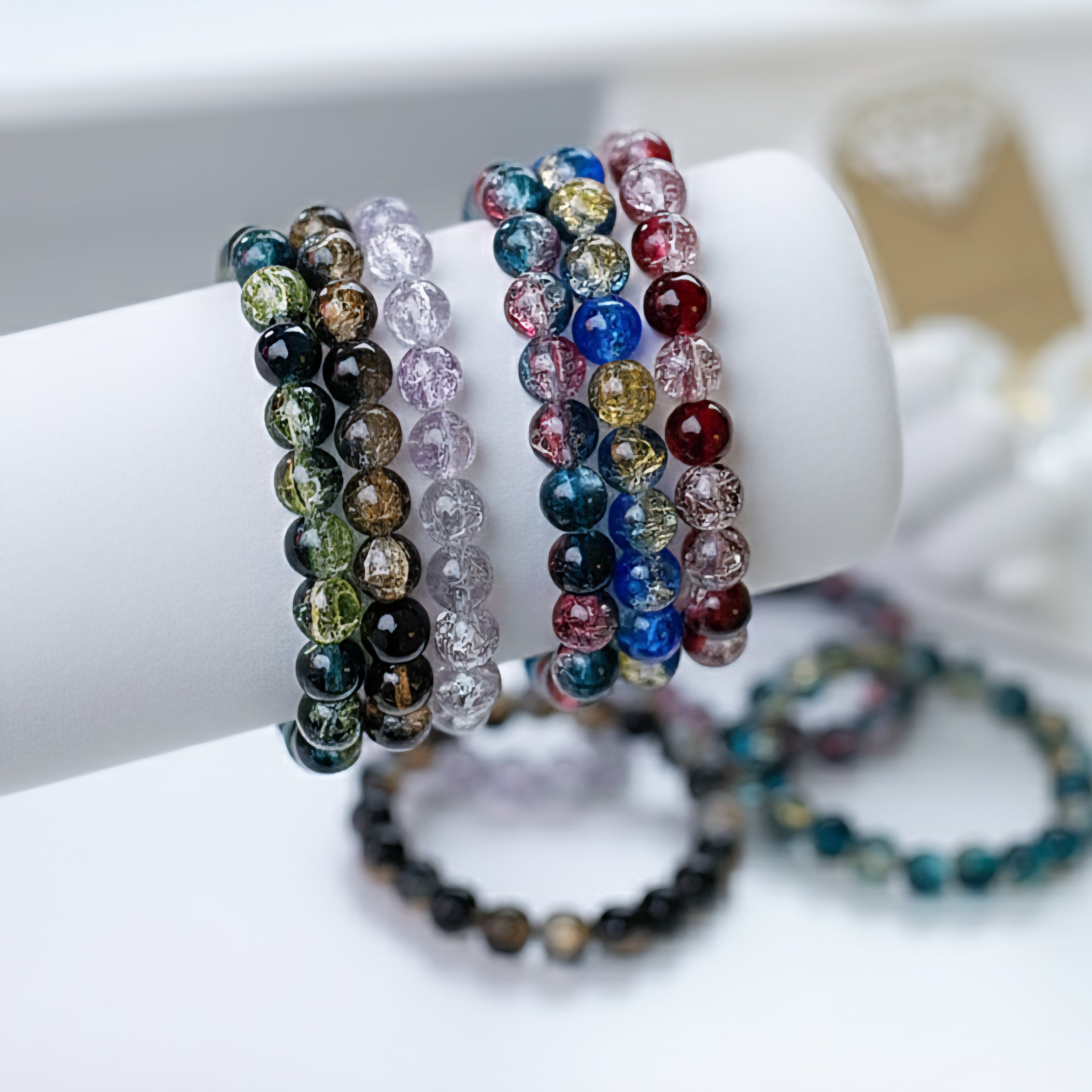 Tokassprādze "Stikla dziļums" melna zelta