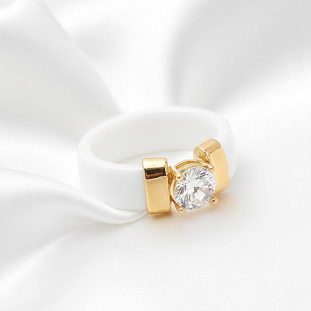 Gredzens "Keramika ar kristālu" white