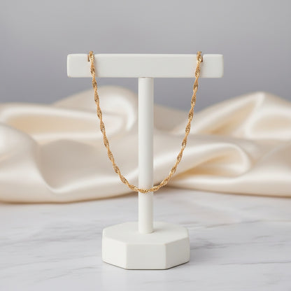 Kaklarota ķēdīte Klasika