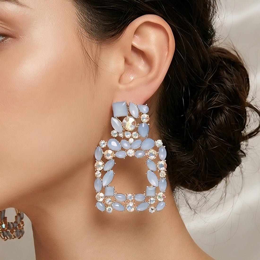 Auskari "Moderni" zili