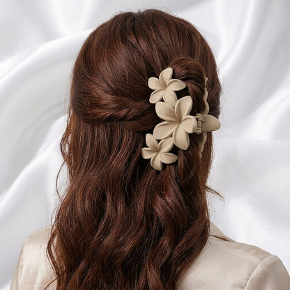 Matu sprādze "Flower" izvēlies krāsu