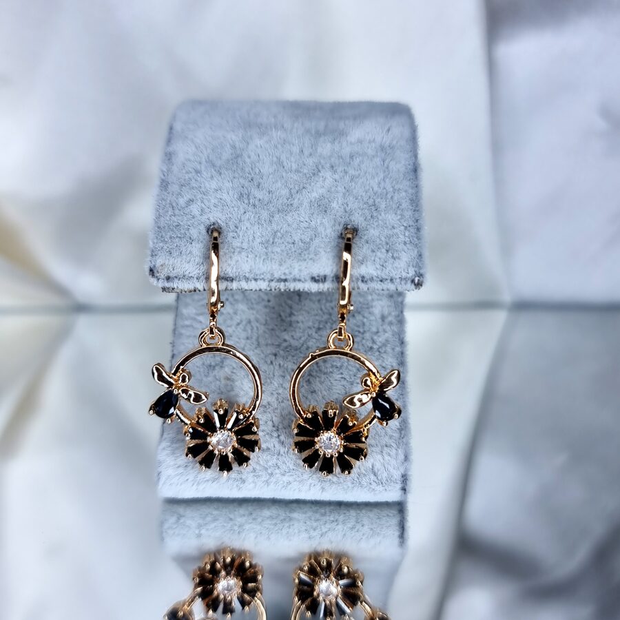 Earrings &quot;Flower and bee&quot;