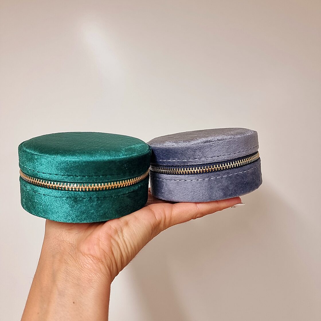 Velvet jewelry box &quot;Emerald and haze&quot;