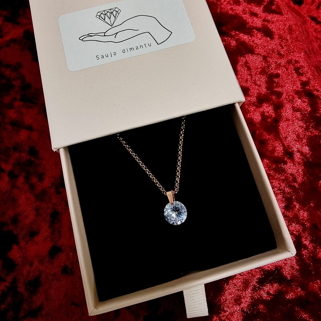 Necklace &quot;One and Only&quot; (gift box included in the price)