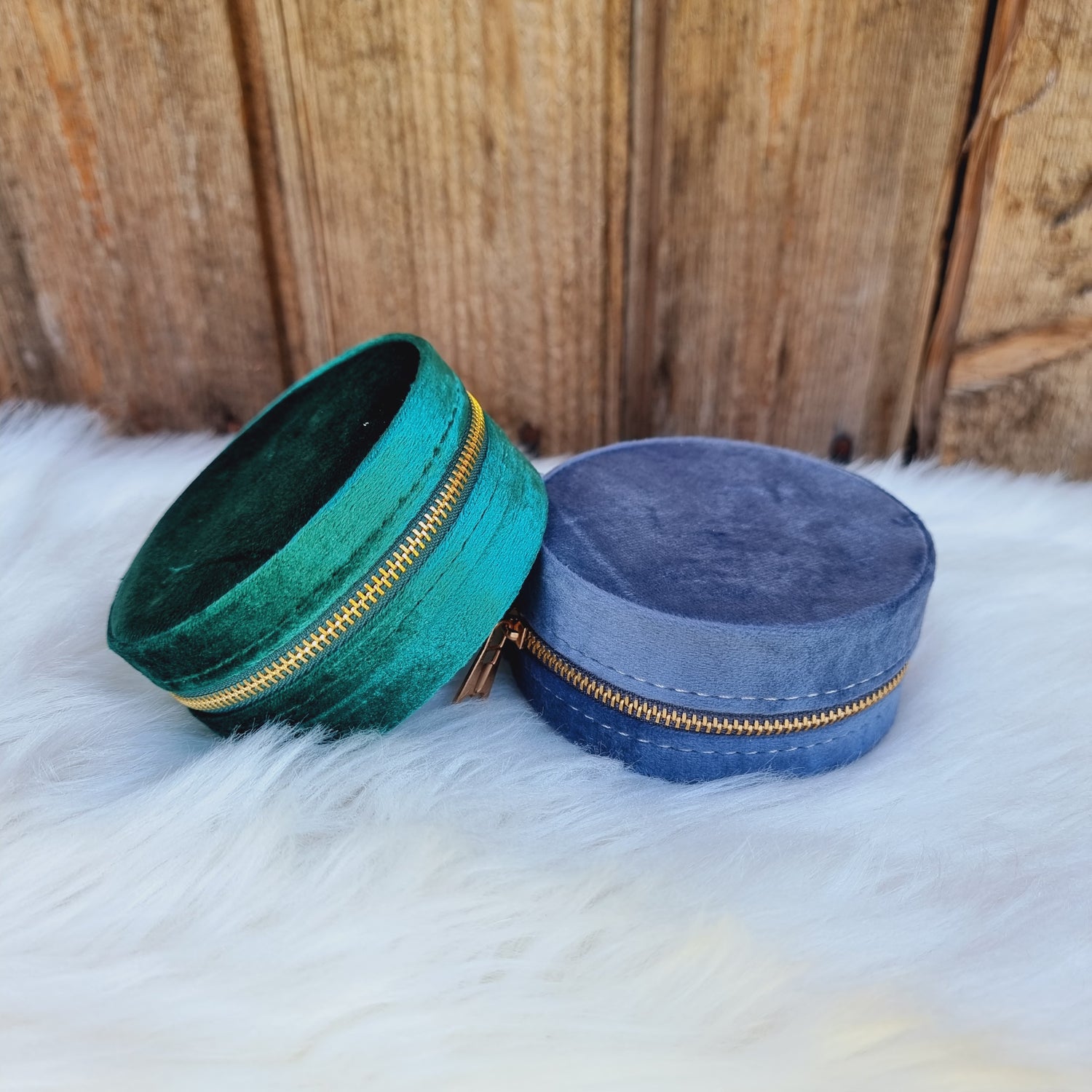 Velvet jewelry box &quot;Emerald and haze&quot;