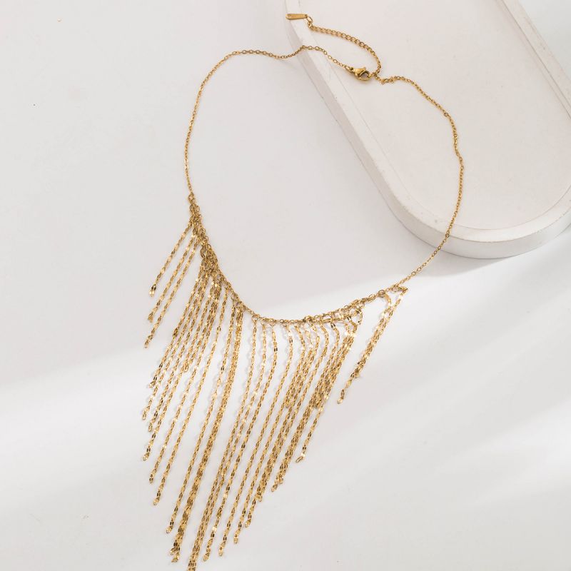 Rainfall necklace