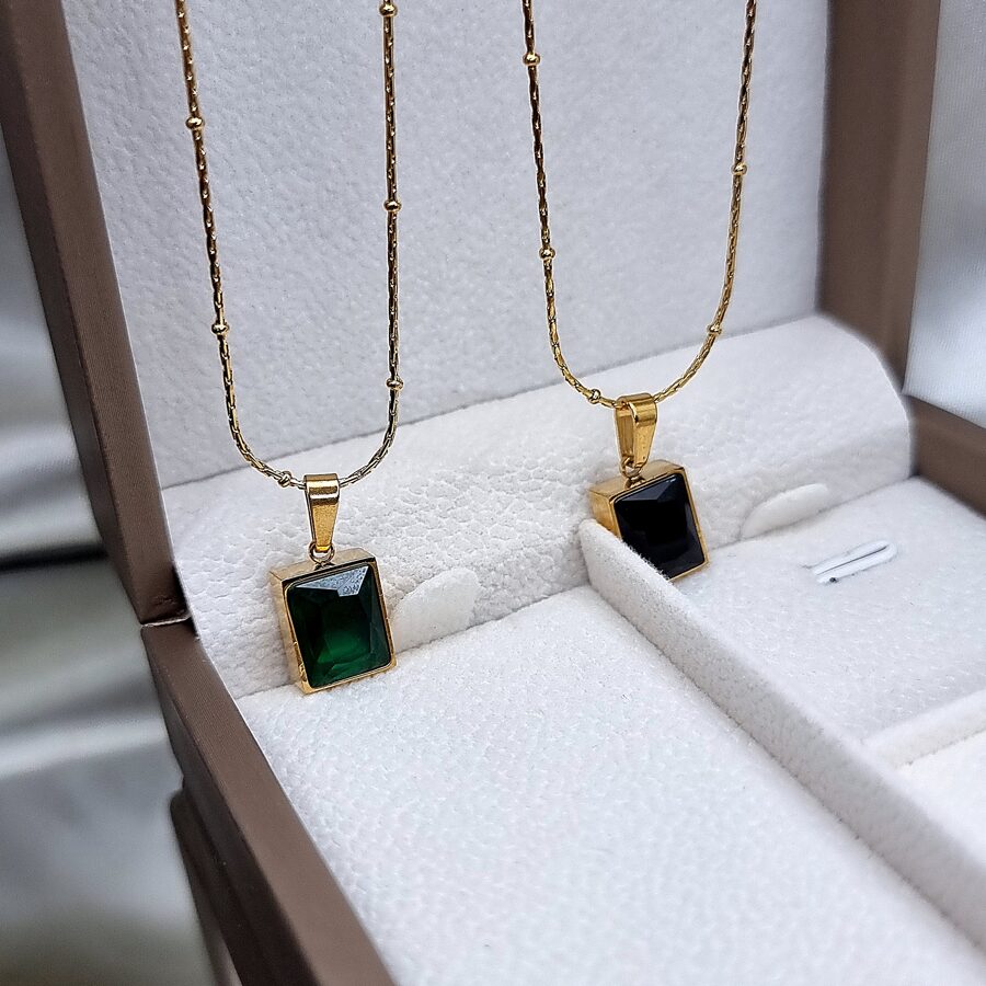 Necklace &quot;Black and green&quot;