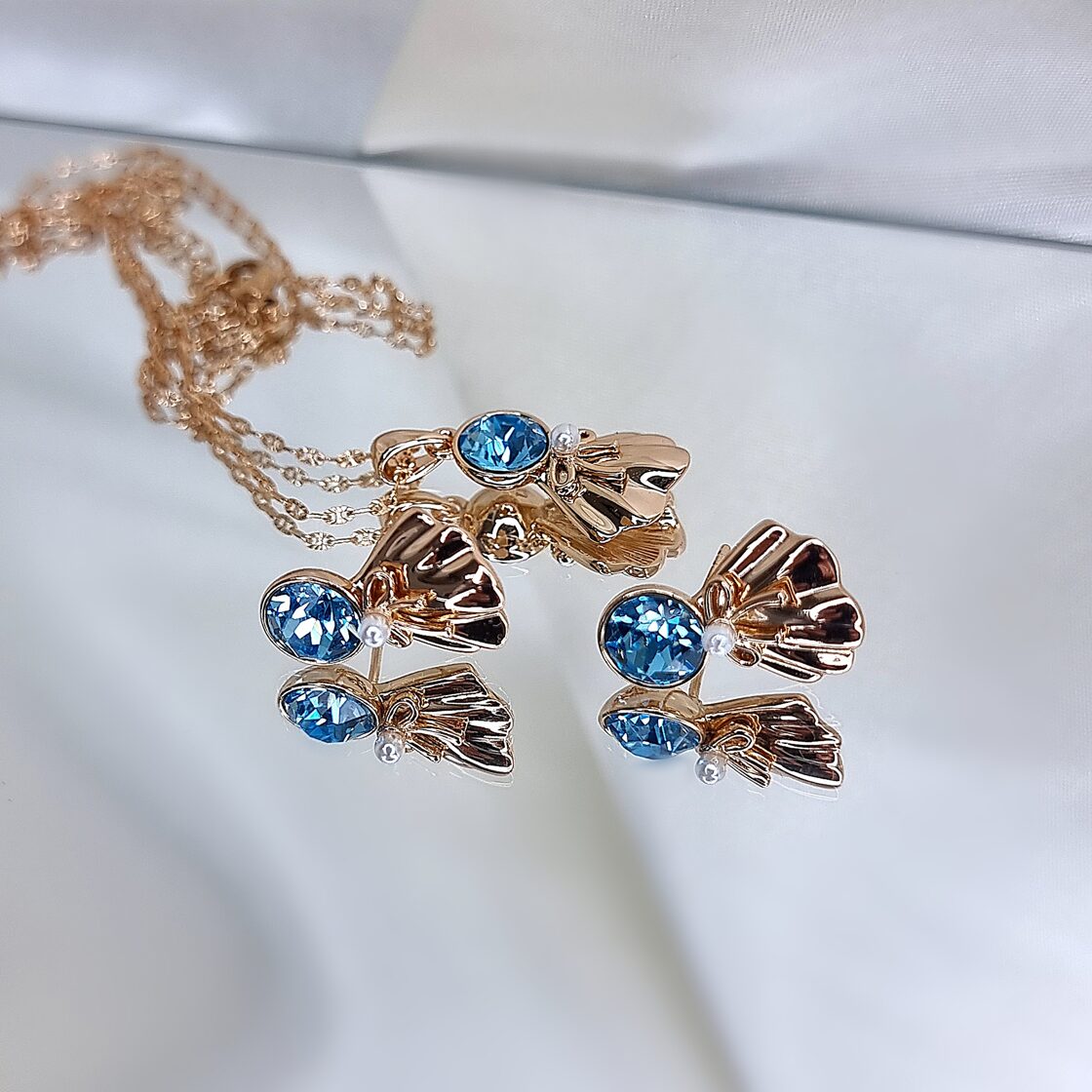 Jewelry set &quot;Blue wings and pearl&quot;