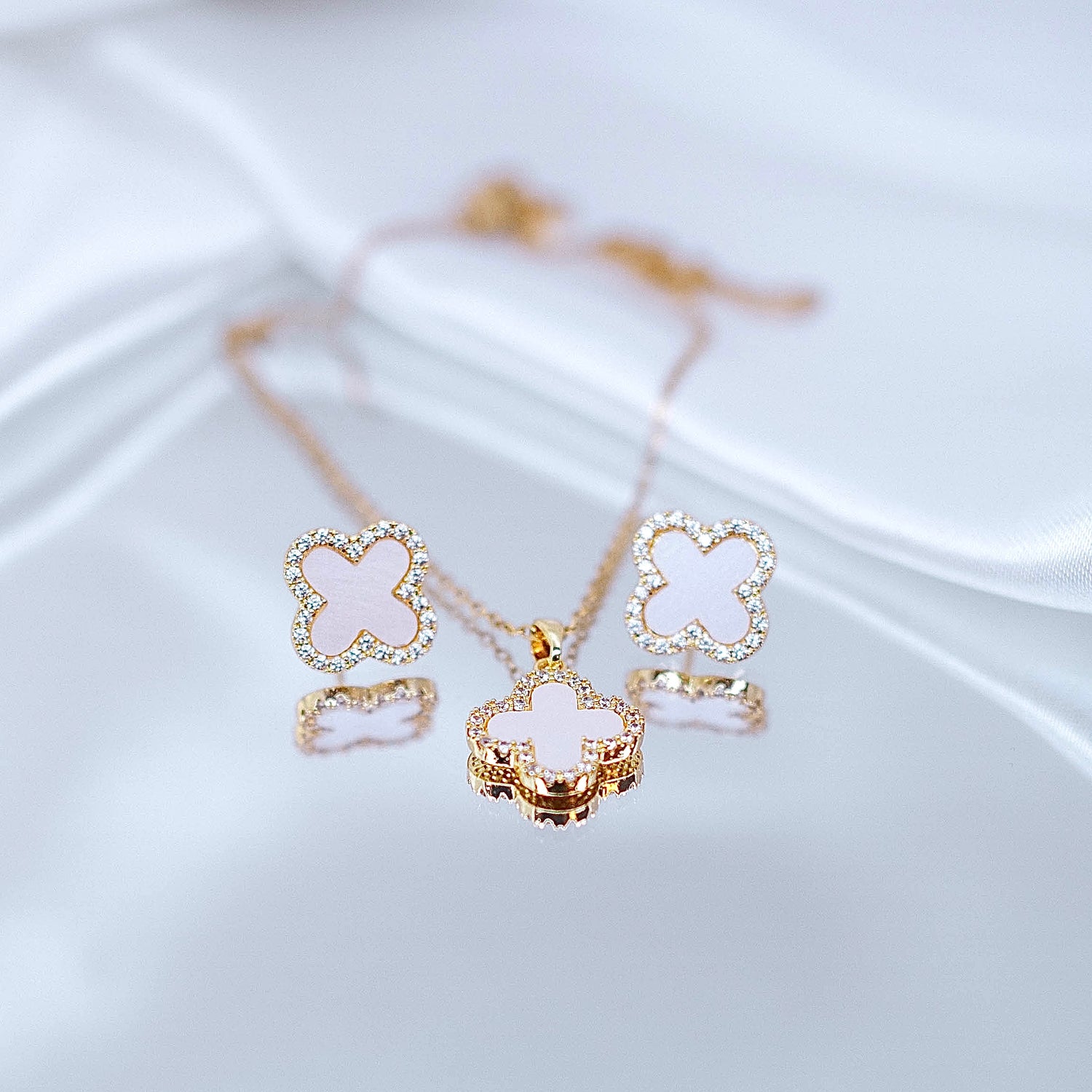 Jewelry set &quot;White flower&quot;