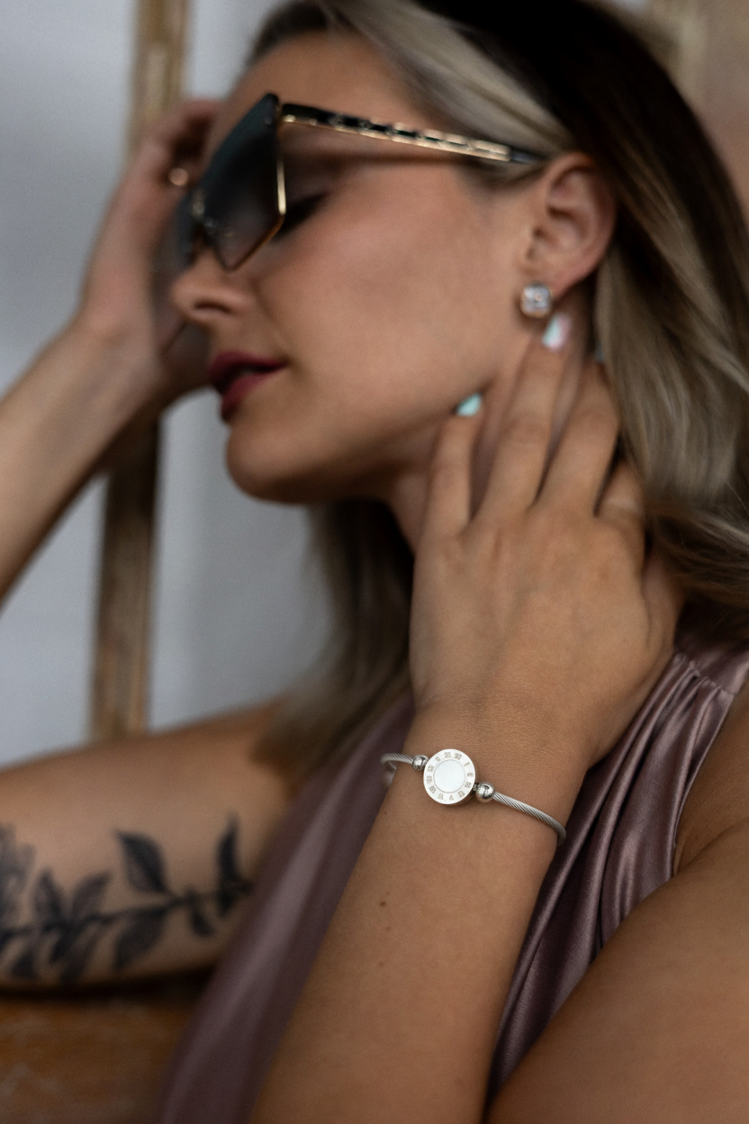 Rokassprādze &quot;Gaišais perlamutrs&quot;