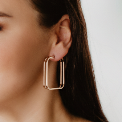 Auskari &quot;Klasiskie četrstūri&quot;