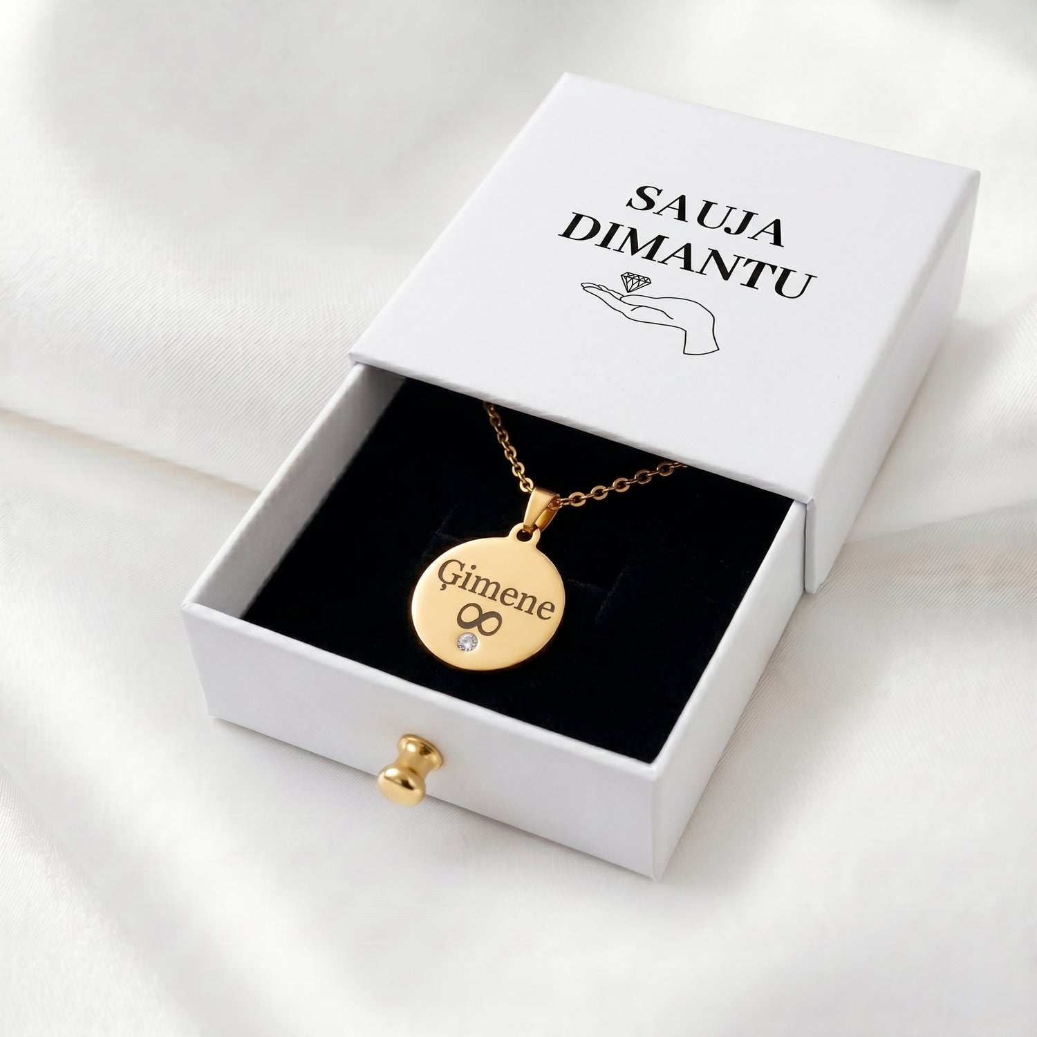 Kaklarota apaļa ar kristālu | personalizē pēc vēlmes