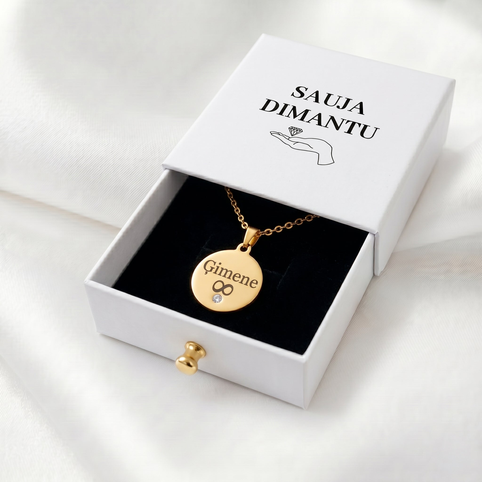 Kaklarota apaļa ar kristālu | personalizē pēc vēlmes