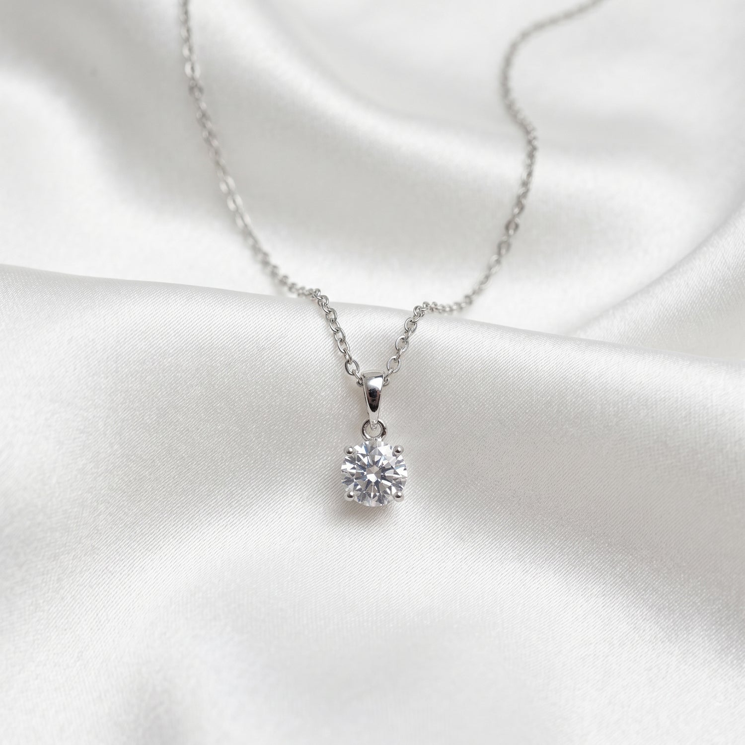 Kaklarota "Simple bright crystal"