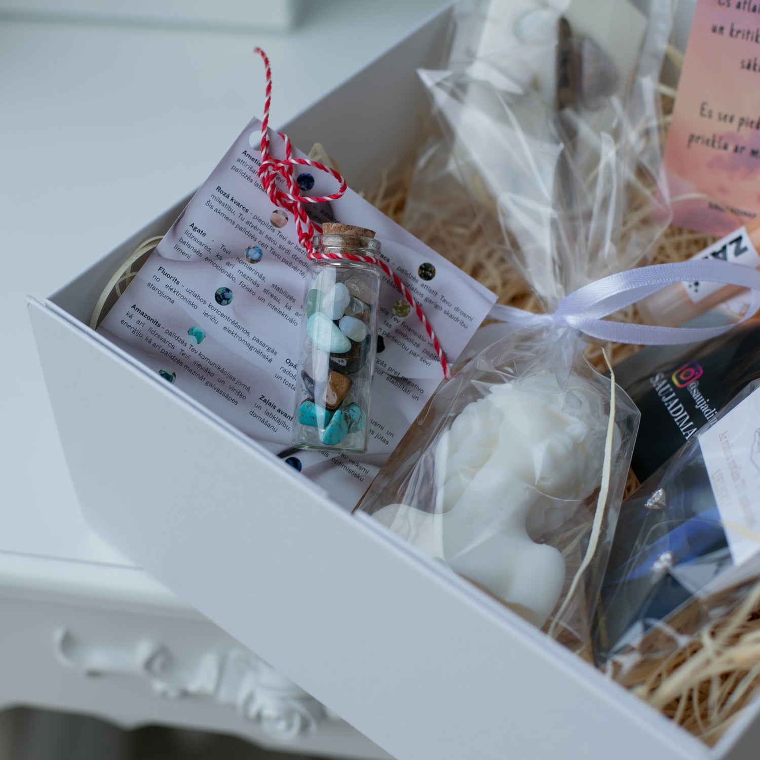 Dāvanu komplekts &quot;Pārpilnība ar kaklarotu&quot;