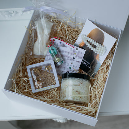 Dāvanu komplekts &quot;Pārpilnība ar kaklarotu&quot;