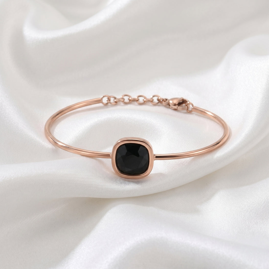 Rokassprādze "Tumšā etīde"