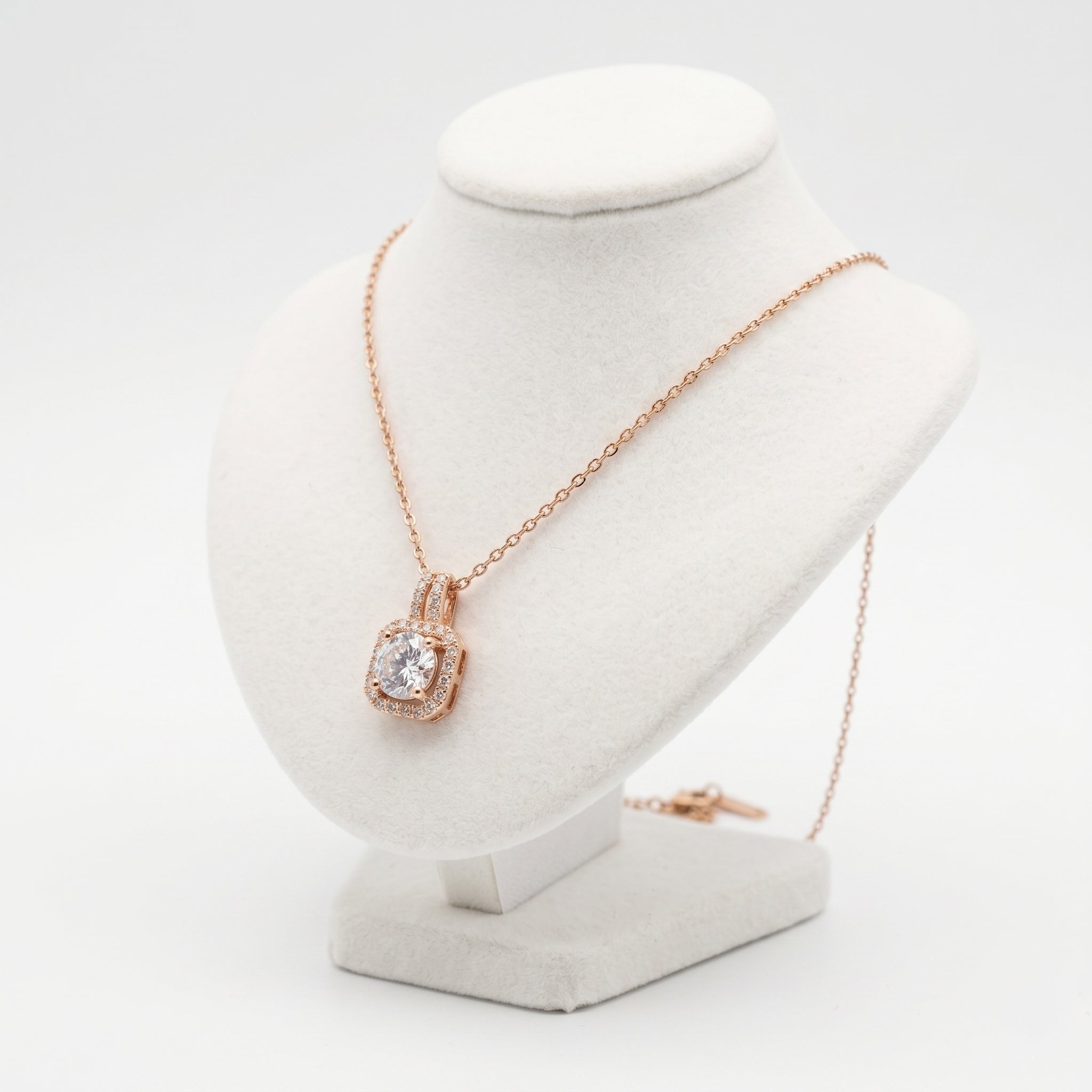 Kaklarota "Noble Halo"