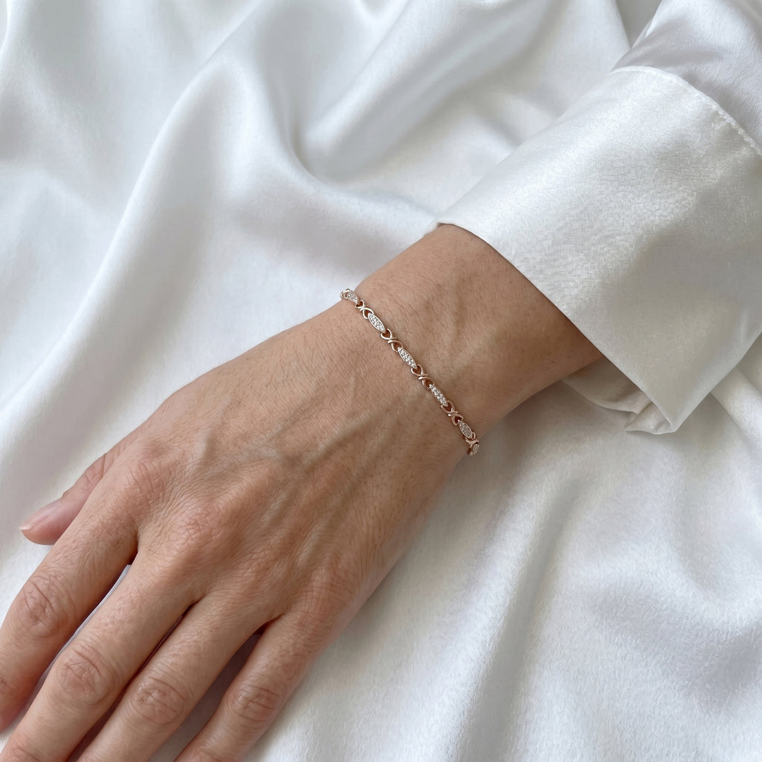 Rokassprādze "Mirdzošais vijums"