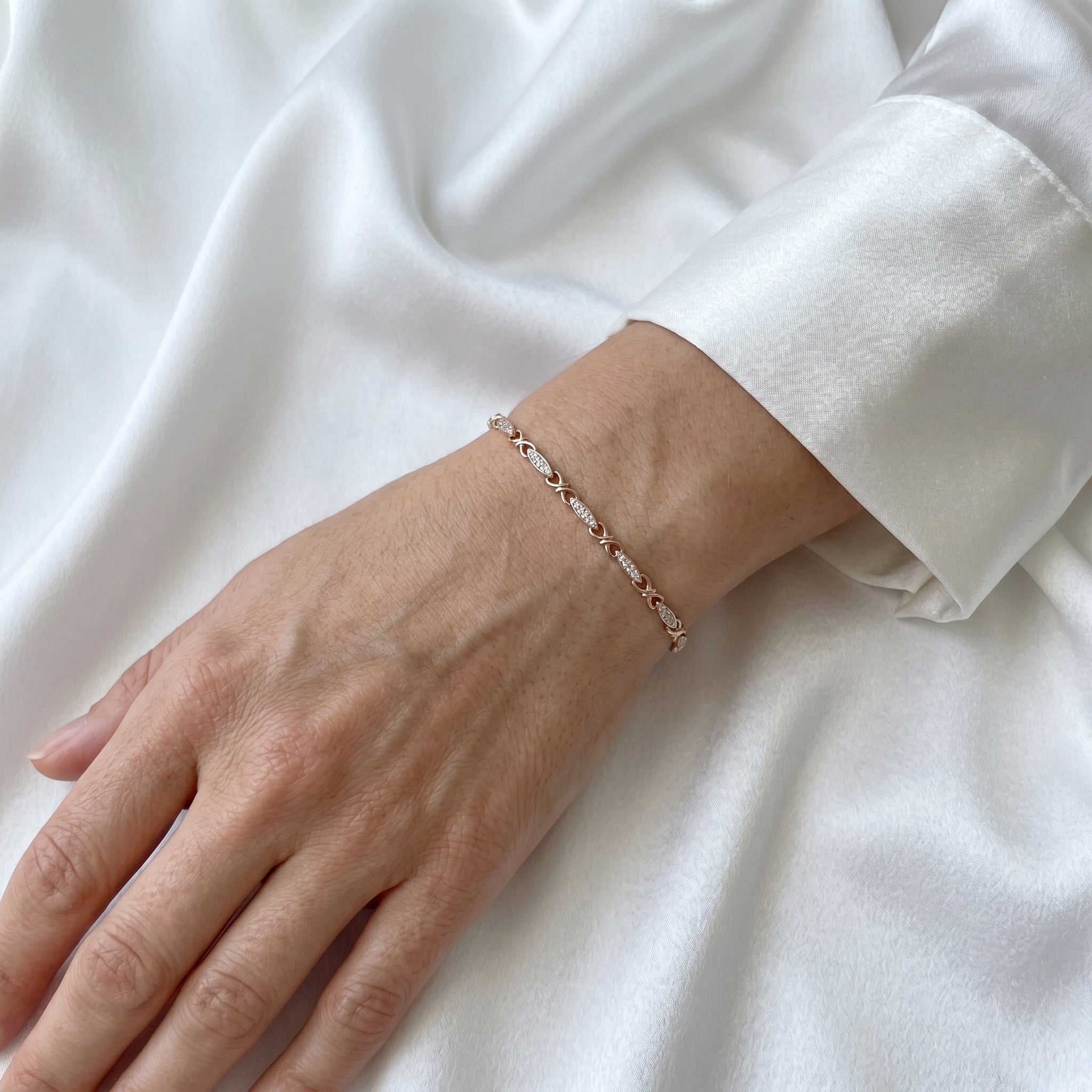 Rokassprādze "Mirdzošais vijums"