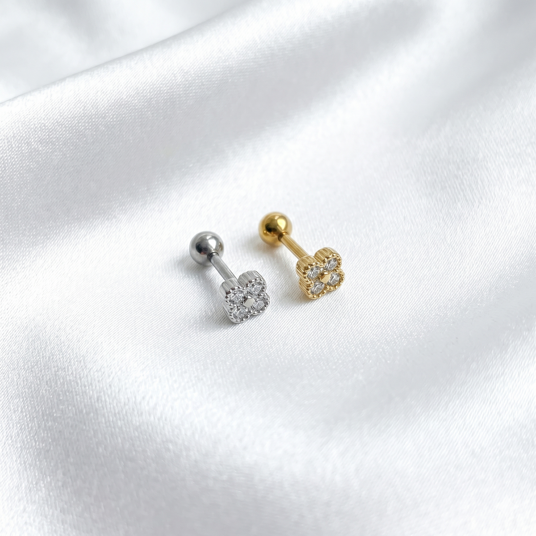 Pīrsings "Kristāla četrlapiņa"