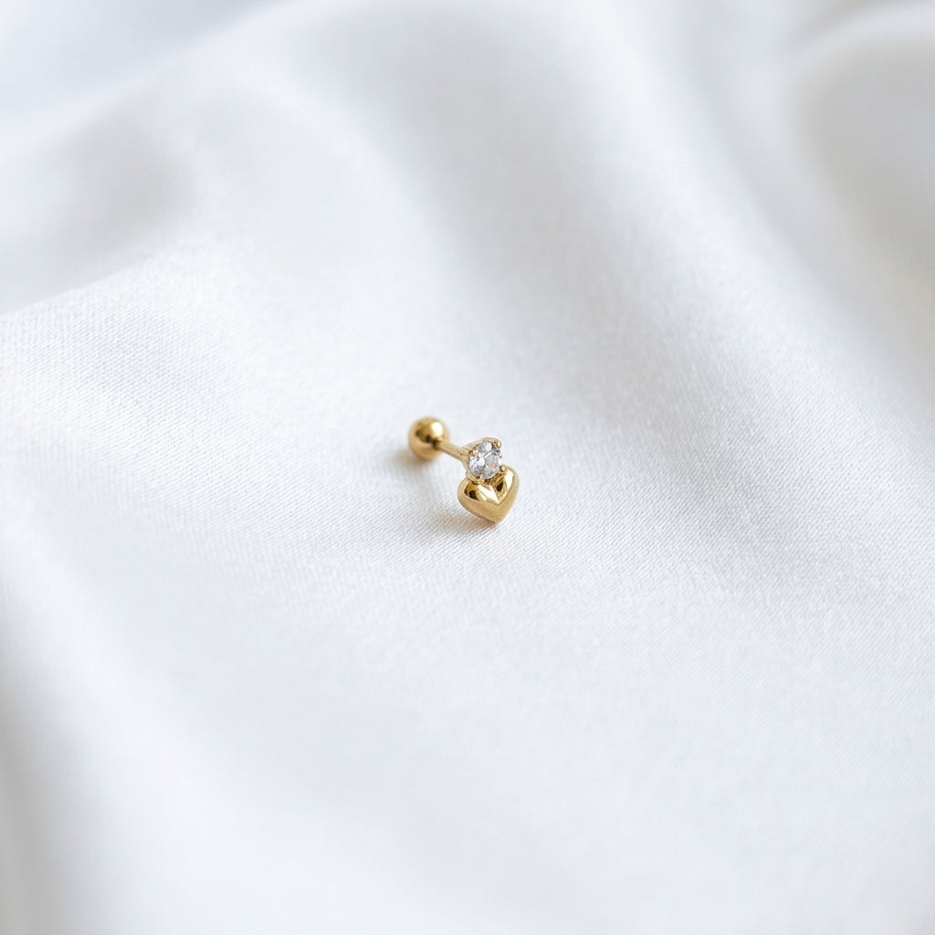 Pīrsings ausij "Mazā sirsniņa"