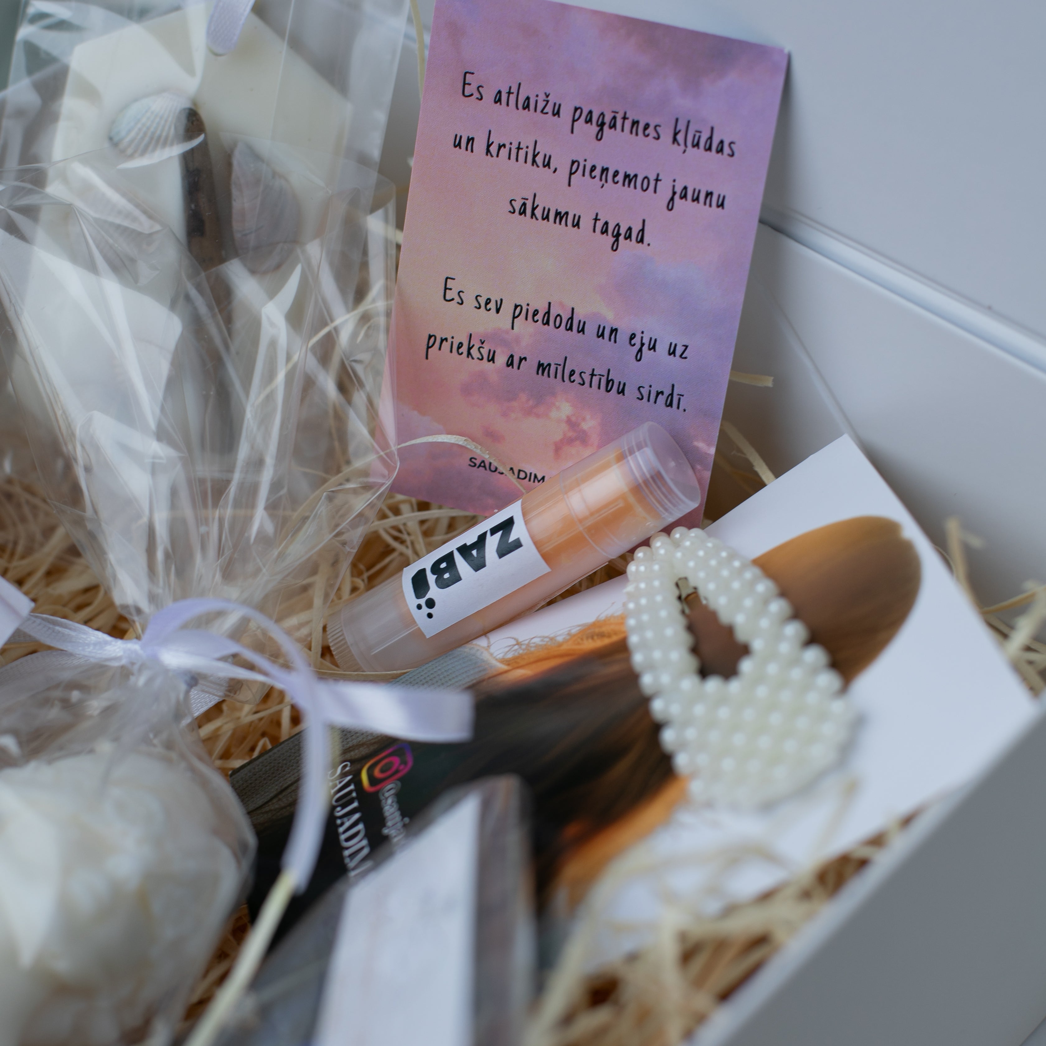 Dāvanu komplekts &quot;Pārpilnība ar auskariem&quot;