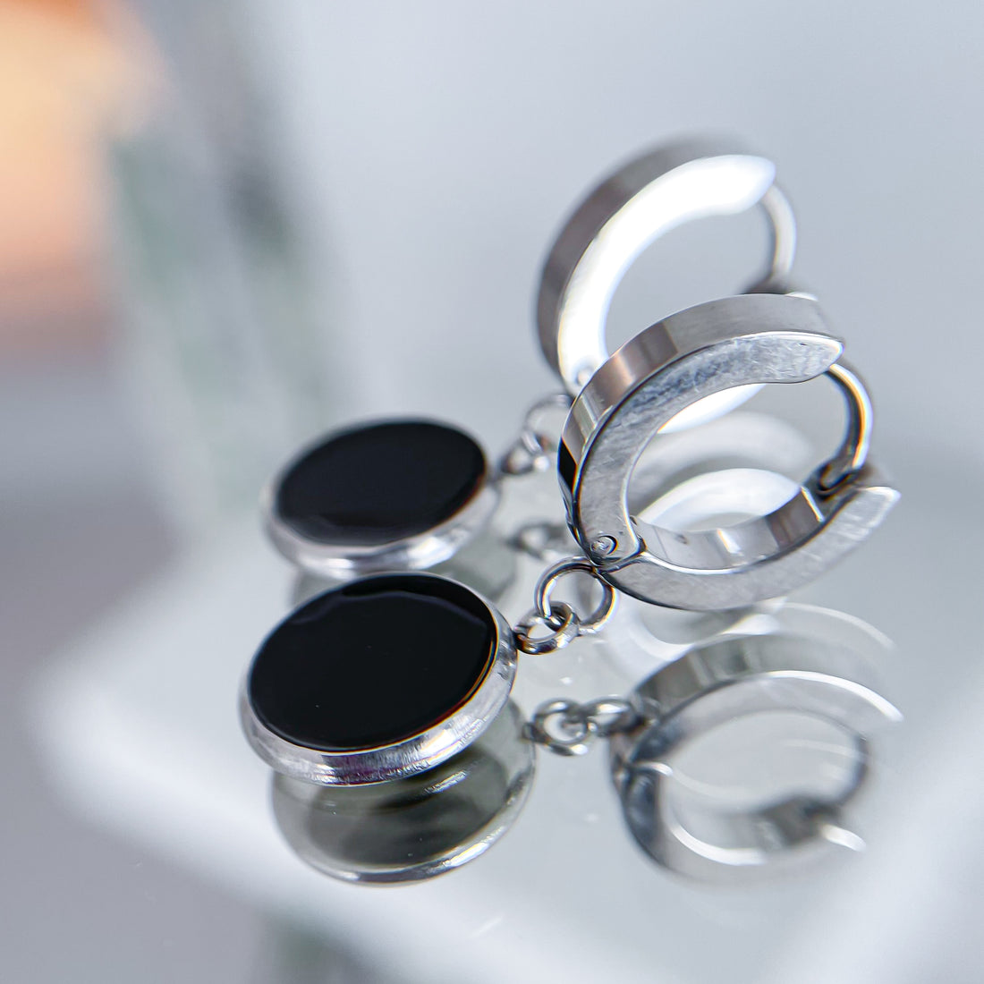 Auskari &quot; Round for you &