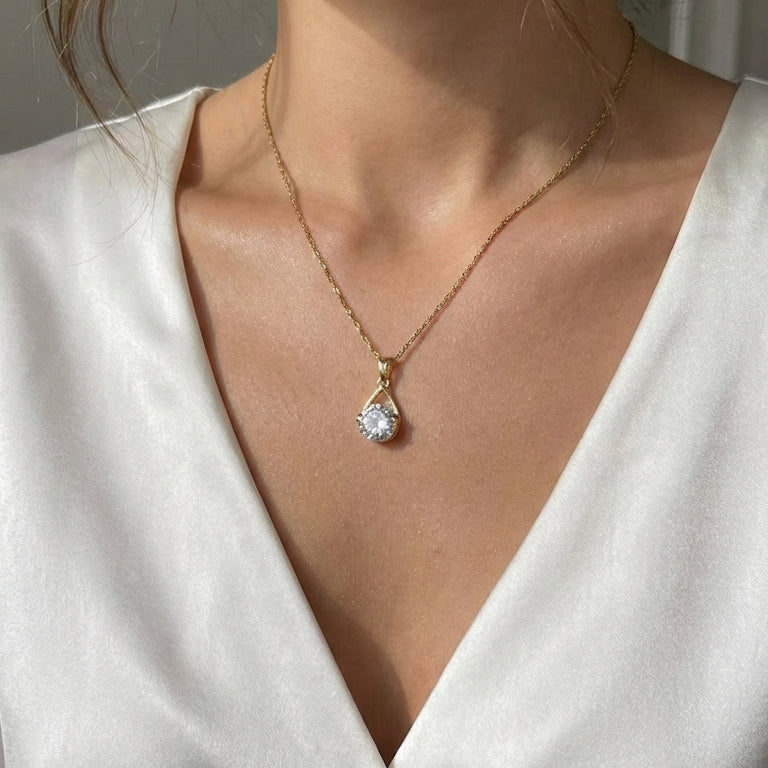 Kaklarota "Zeltītā pilienā"