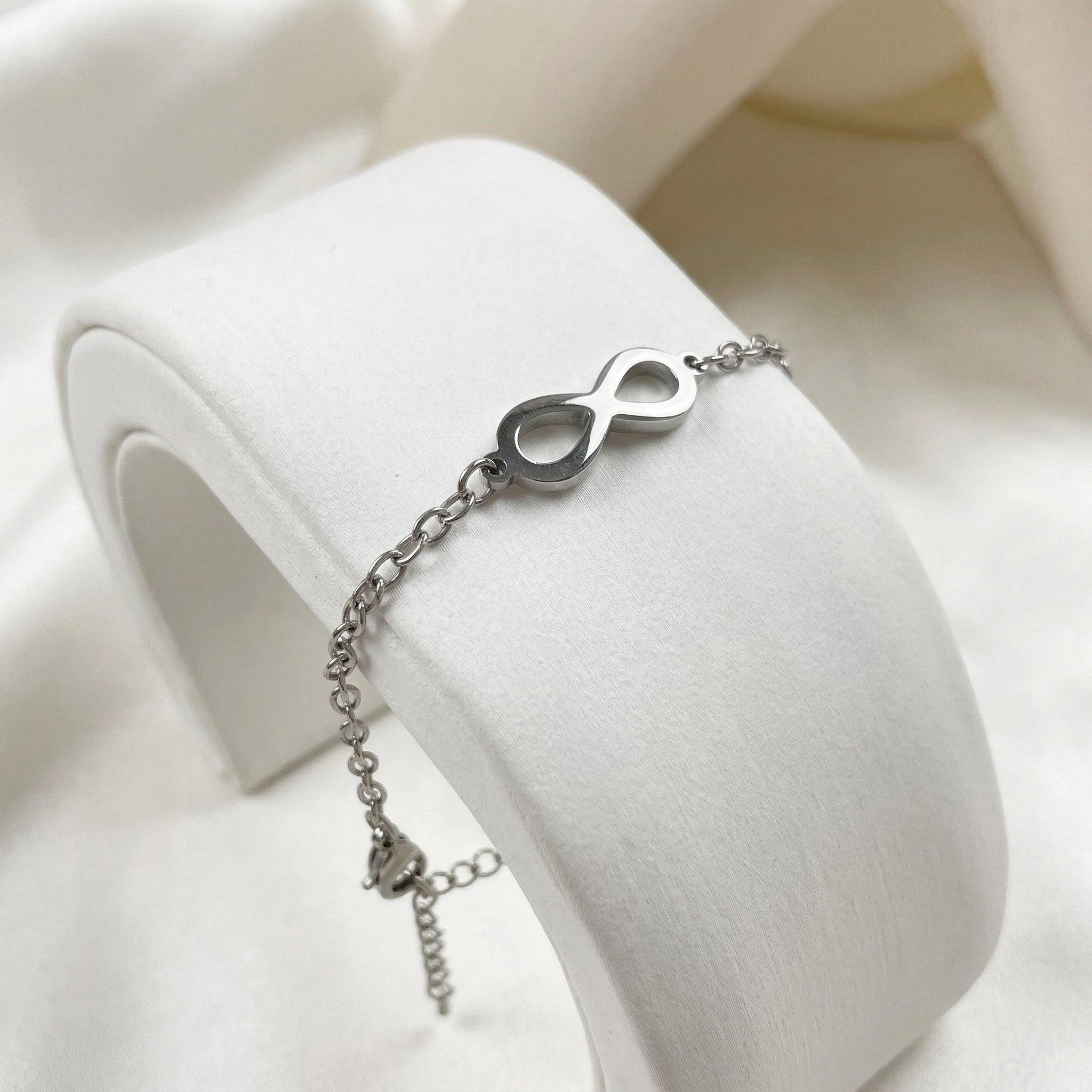 Rokassprādze "Gaišā bezgalība"