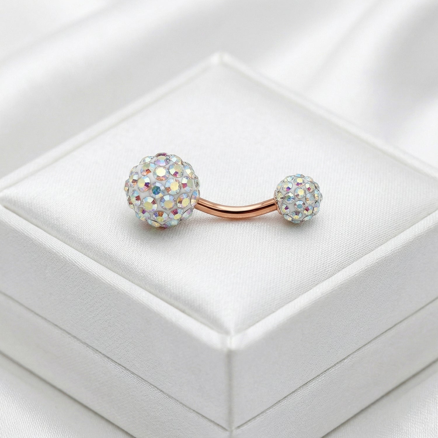 Pīrsings "AB kristāla mirdzums"