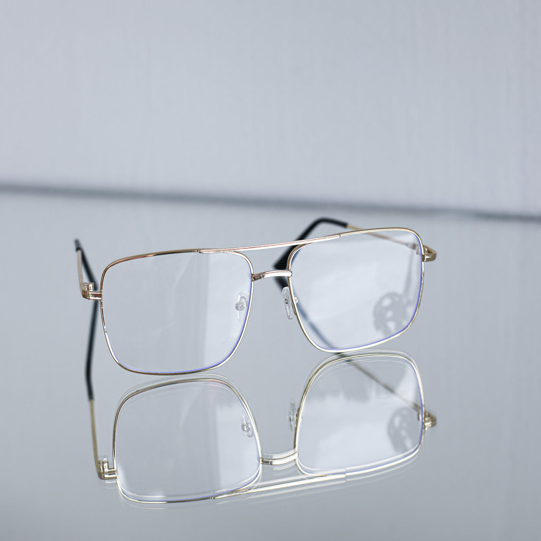 Saulesbrilles Atspulgs X