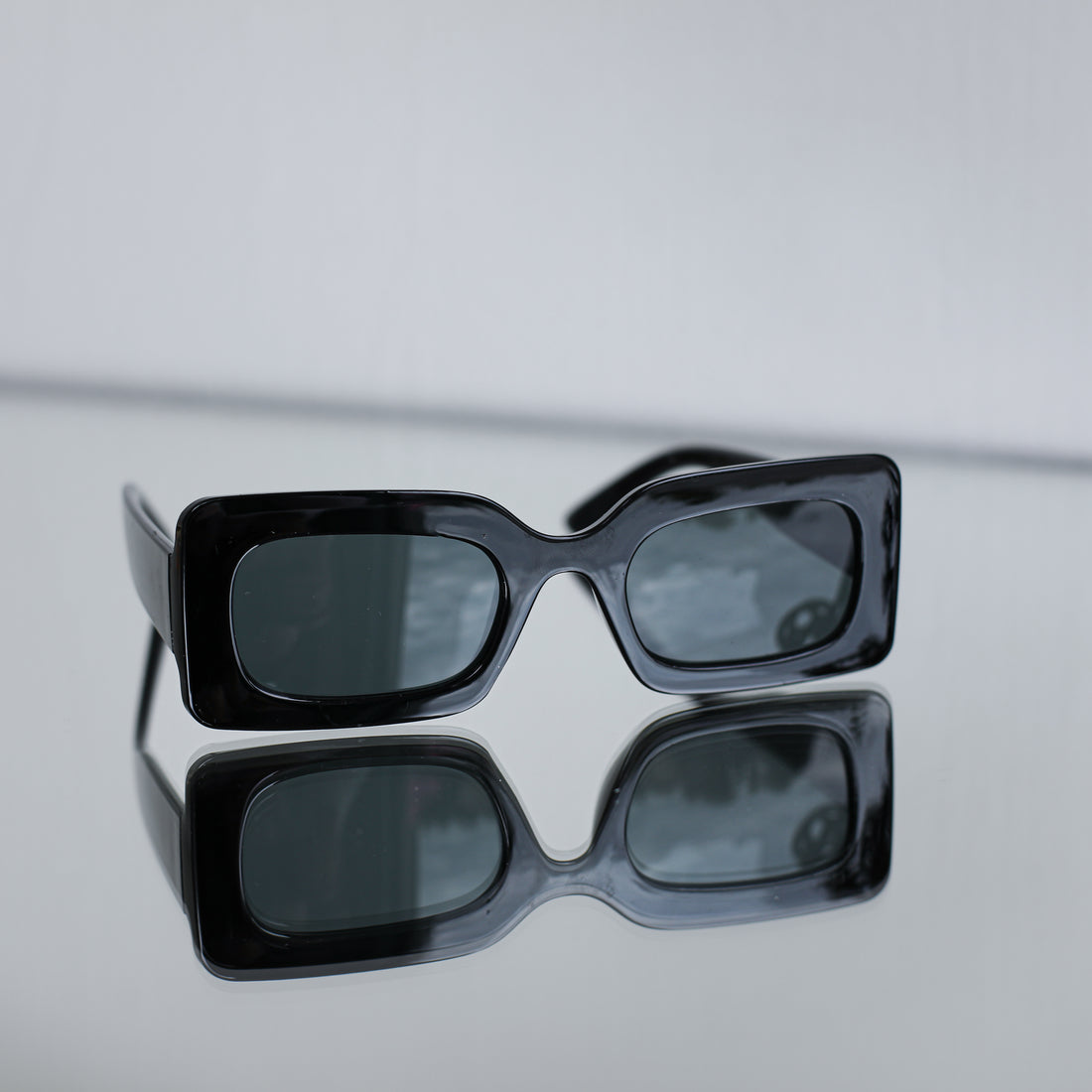Saulesbrilles Stils Y
