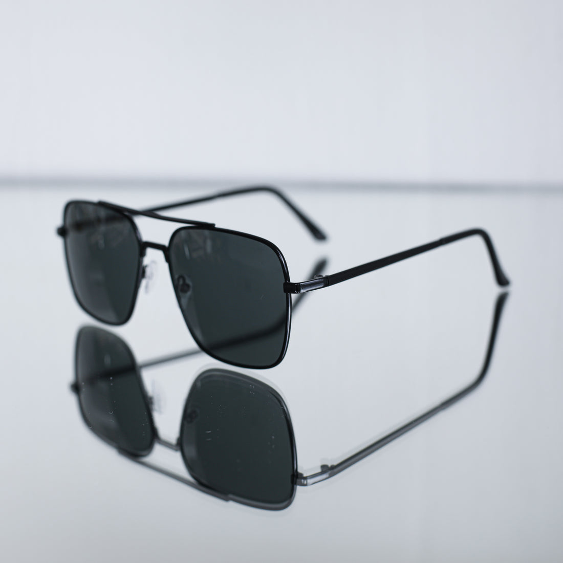 Saulesbrilles Atspulgs W