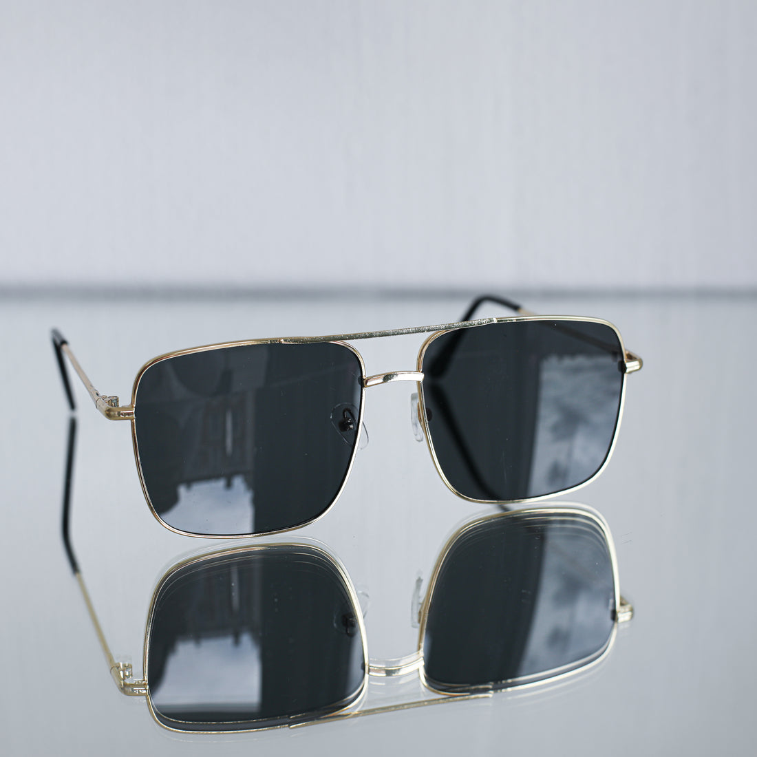 Saulesbrilles Atspulgs