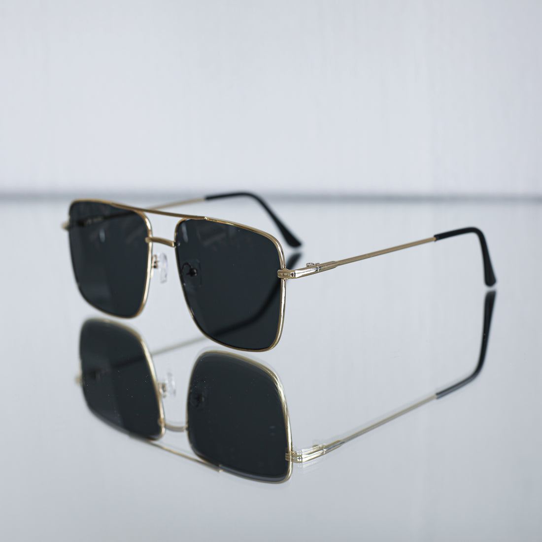 Saulesbrilles Atspulgs