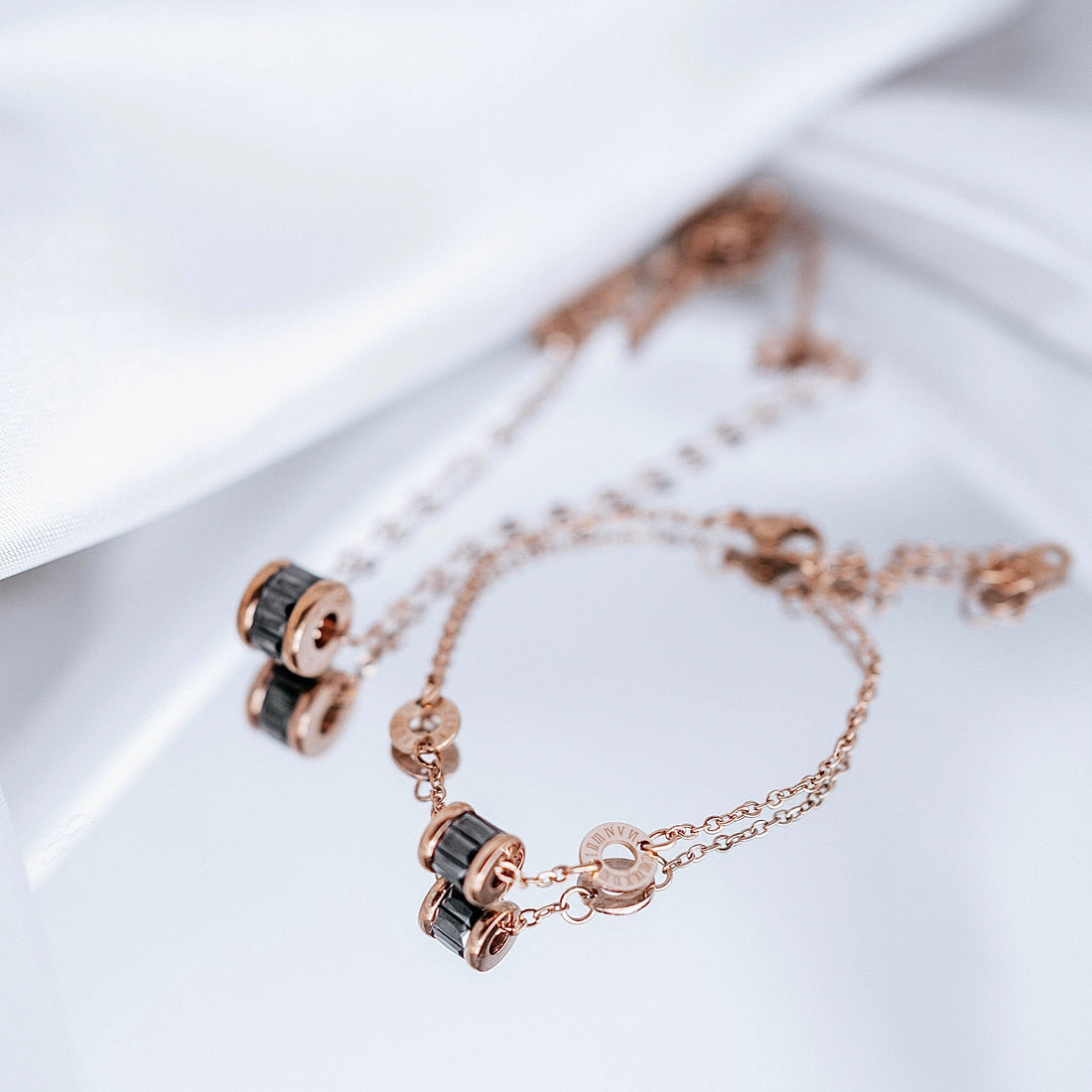 Kaklarota un rokassprādze &quot;Black swirl&quot;